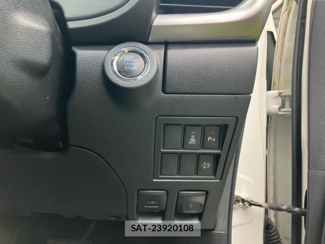 Toyota HILUX TRUCK 2022-01 7979471-14