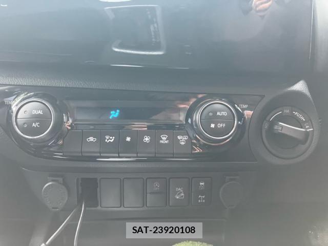 Toyota HILUX TRUCK 2022-01 7979471-21