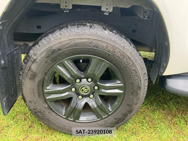 Toyota HILUX TRUCK 2022-01 7979471-5