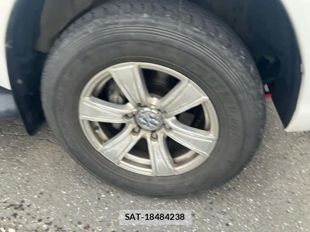 Toyota HILUX TRUCK 2020-02 8074010-4