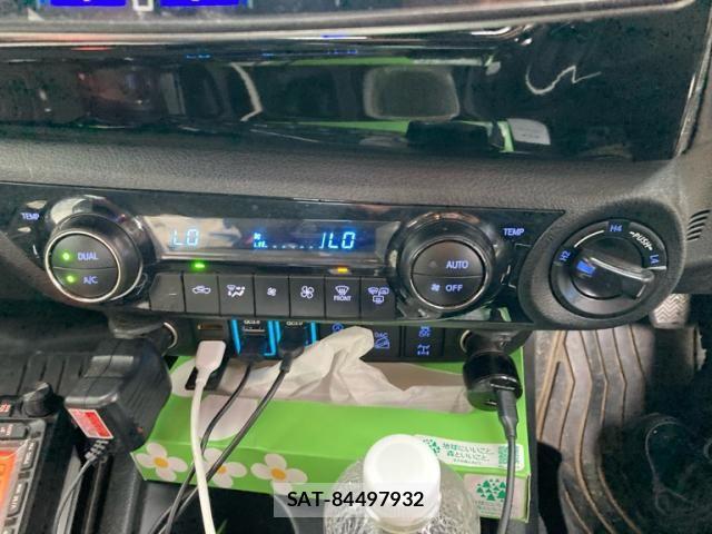 Toyota HILUX TRUCK 2022-07 8074009-23