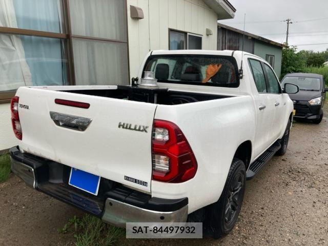 Toyota HILUX TRUCK 2022-07 8074009-3