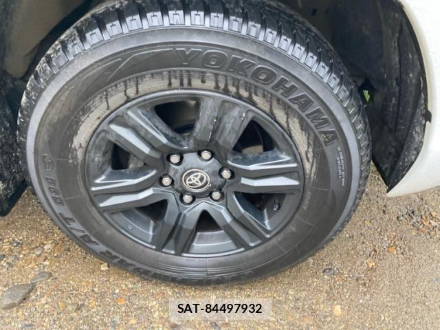 Toyota HILUX TRUCK 2022-07 8074009-5
