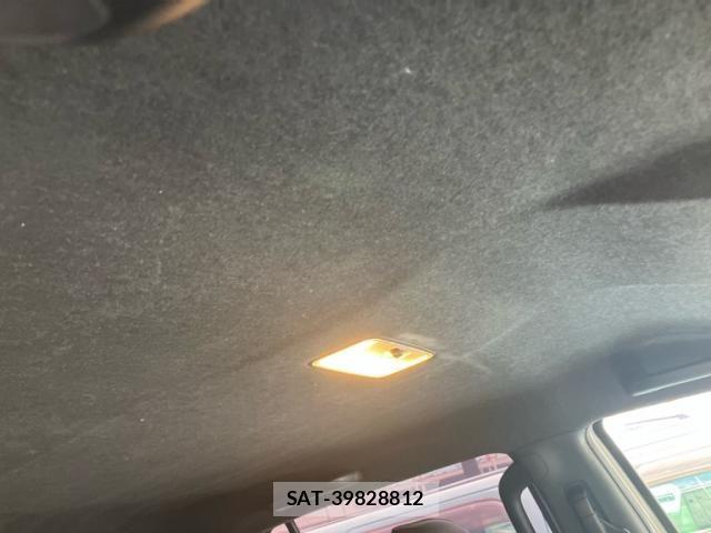 Toyota HILUX TRUCK 2018-12 8074006-12