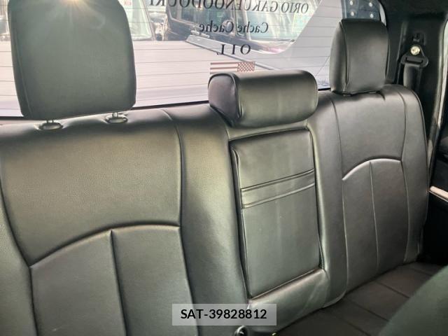 Toyota HILUX TRUCK 2018-12 8074006-13