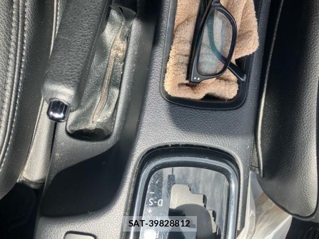 Toyota HILUX TRUCK 2018-12 8074006-17