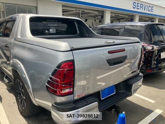 Toyota HILUX TRUCK 2018-12 8074006-3