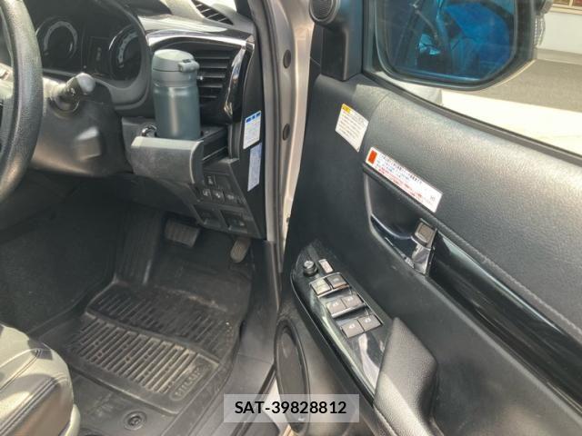 Toyota HILUX TRUCK 2018-12 8074006-7