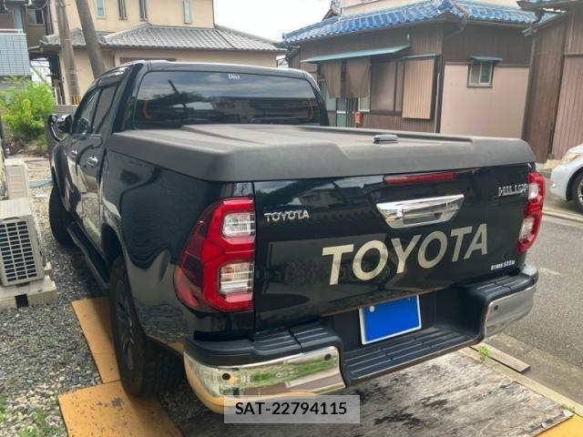 Toyota HILUX TRUCK 2022-02 8074007-1