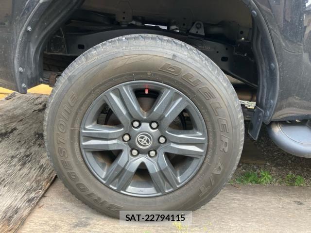 Toyota HILUX TRUCK 2022-02 8074007-2