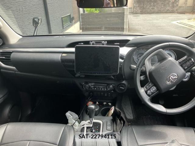 Toyota HILUX TRUCK 2022-02 8074007-6