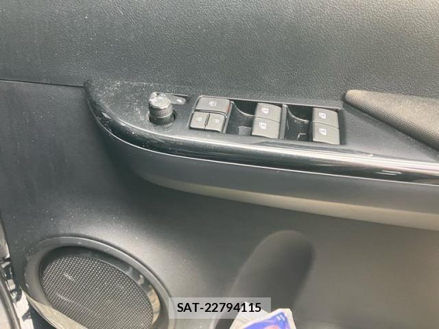 Toyota HILUX TRUCK 2022-02 8074007-7