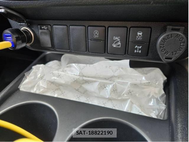 Toyota HILUX TRUCK 2023-06 8074005-15
