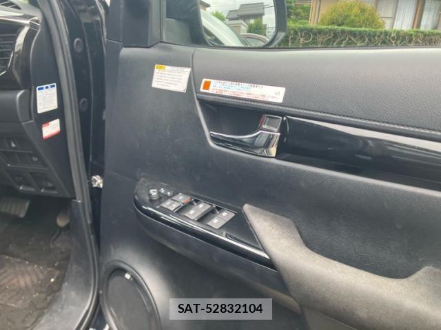 Toyota HILUX TRUCK 2020-02 8074008-9