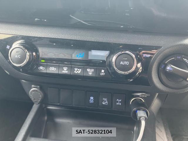 Toyota HILUX TRUCK 2020-02 8074008-18