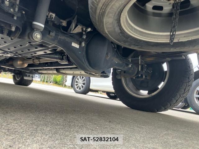 Toyota HILUX TRUCK 2020-02 8074008-25