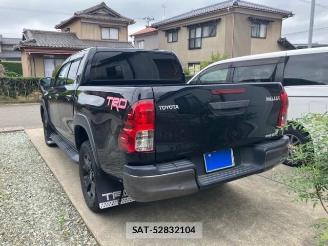 Toyota HILUX TRUCK 2020-02 8074008-3