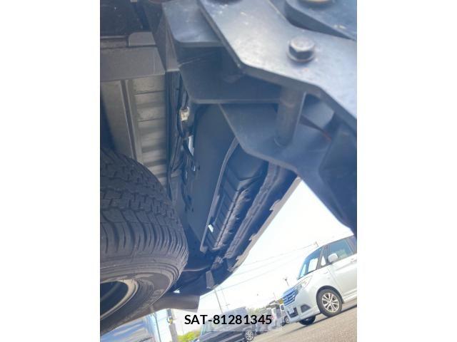 Toyota HILUX TRUCK 2019-05 8099603-10