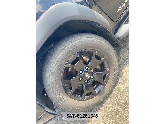 Toyota HILUX TRUCK 2019-05 8099603-2