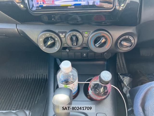 Toyota HILUX TRUCK 2018-03 8099605-19
