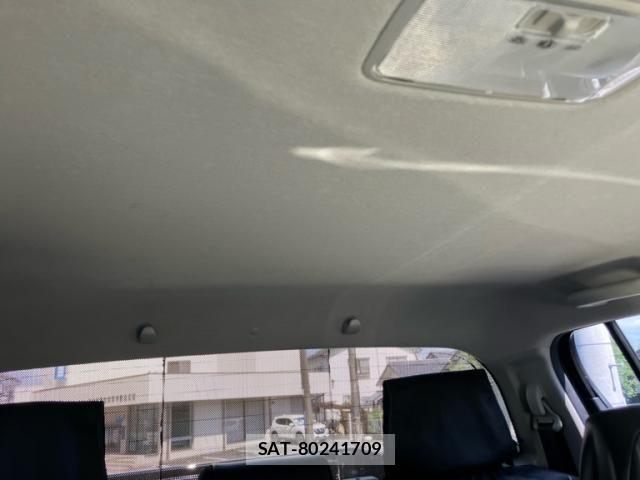 Toyota HILUX TRUCK 2018-03 8099605-21