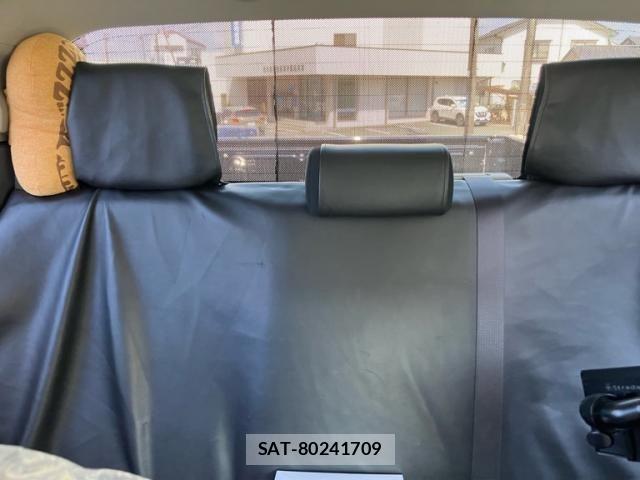 Toyota HILUX TRUCK 2018-03 8099605-22
