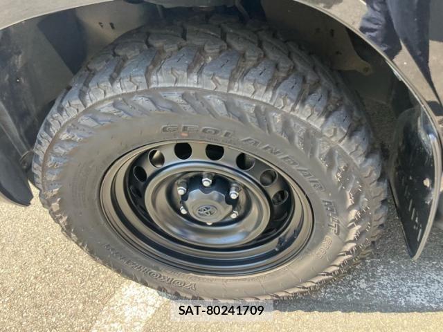 Toyota HILUX TRUCK 2018-03 8099605-7