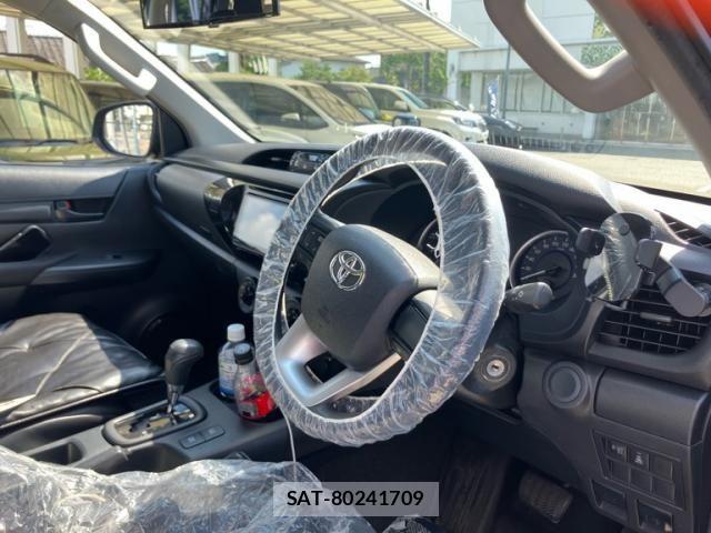 Toyota HILUX TRUCK 2018-03 8099605-8
