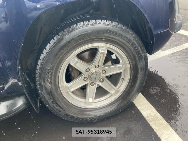 Toyota HILUX TRUCK 2021-06 8099601-10