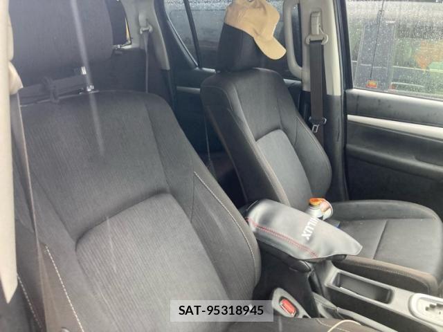 Toyota HILUX TRUCK 2021-06 8099601-13