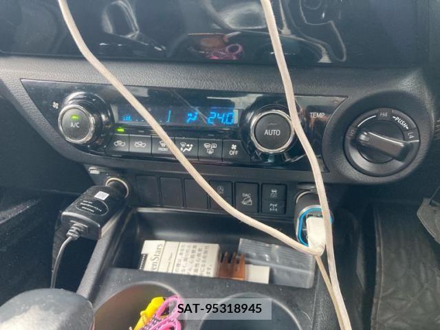 Toyota HILUX TRUCK 2021-06 8099601-22