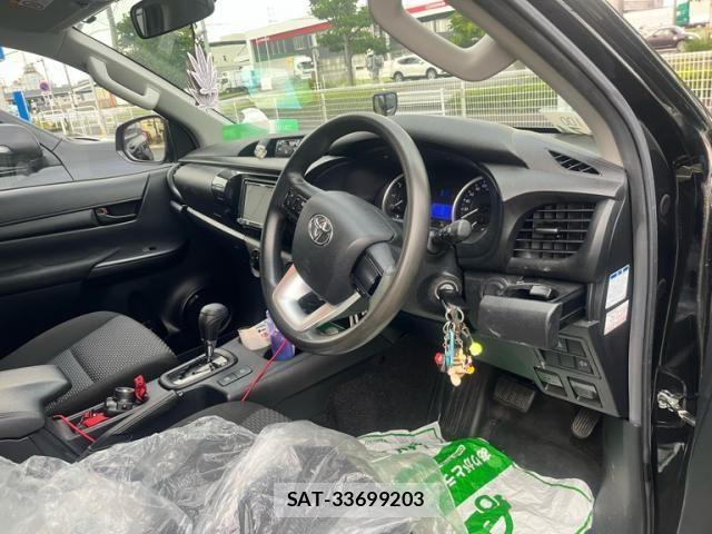 Toyota HILUX TRUCK 2018-12 8099604-12