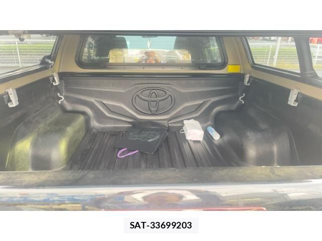 Toyota HILUX TRUCK 2018-12 8099604-24