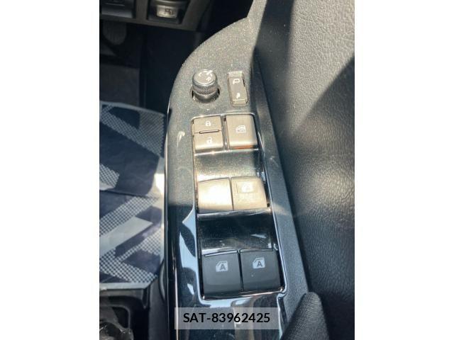 Toyota HILUX TRUCK 2022-02 8130521-13