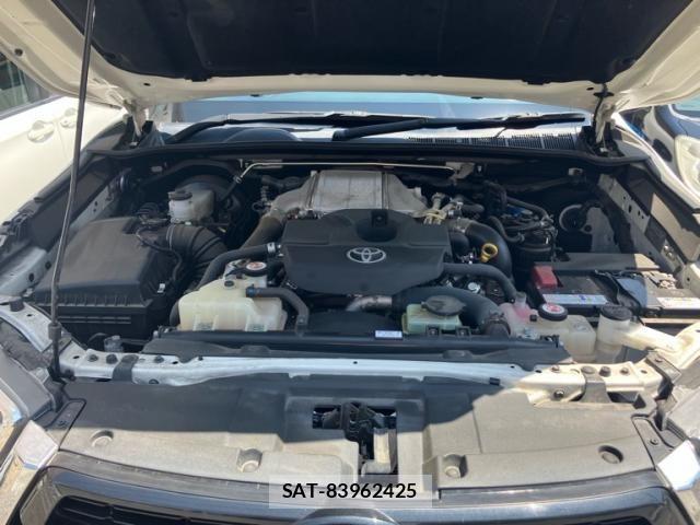 Toyota HILUX TRUCK 2022-02 8130521-23