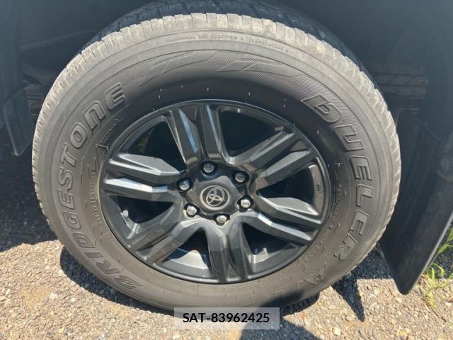 Toyota HILUX TRUCK 2022-02 8130521-6