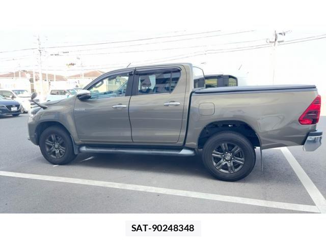 Toyota HILUX TRUCK 2021-01 8158567-3
