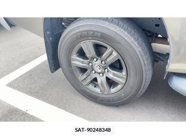 Toyota HILUX TRUCK 2021-01 8158567-8