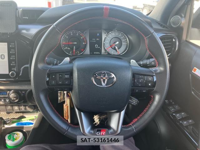 Toyota HILUX TRUCK 2021-12 8230327-9