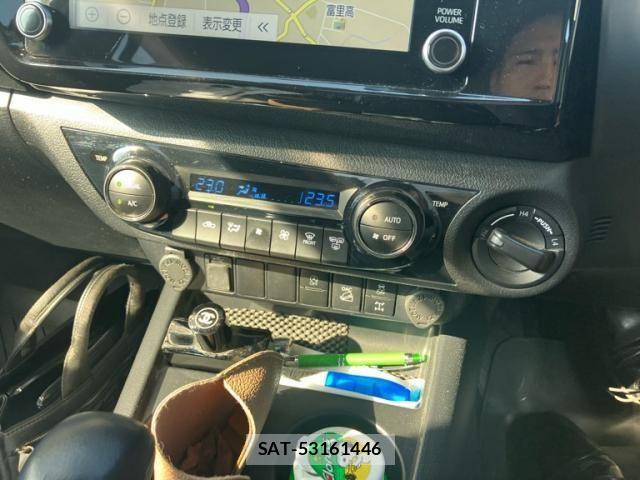 Toyota HILUX TRUCK 2021-12 8230327-17