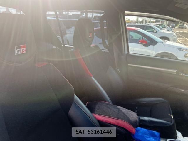 Toyota HILUX TRUCK 2021-12 8230327-6