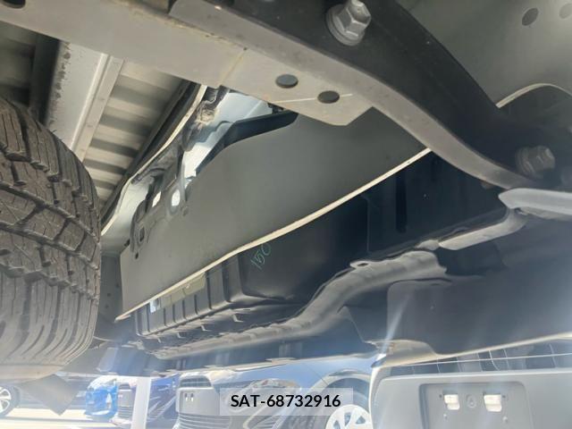 Toyota HILUX TRUCK 2019-08 8230330-9