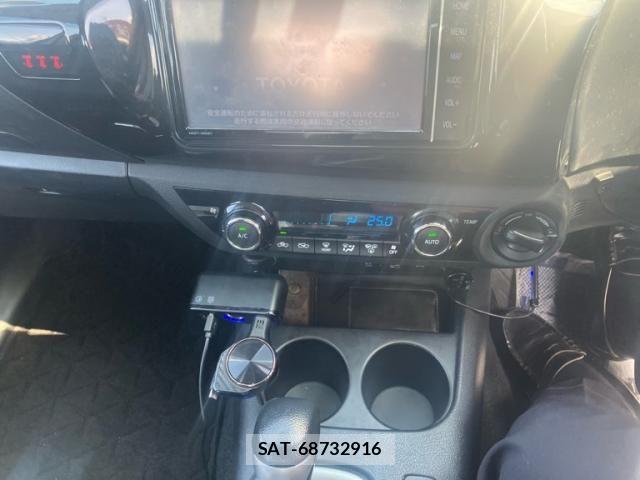 Toyota HILUX TRUCK 2019-08 8230330-15