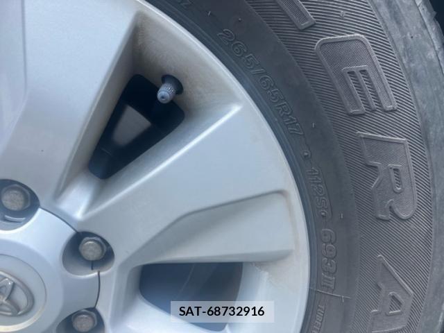 Toyota HILUX TRUCK 2019-08 8230330-5