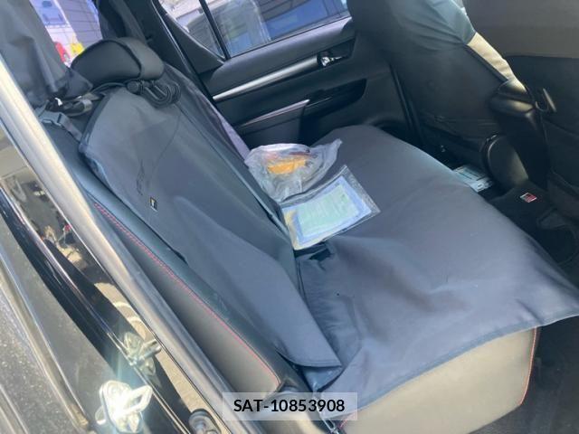 Toyota HILUX TRUCK 2022-01 8230326-11