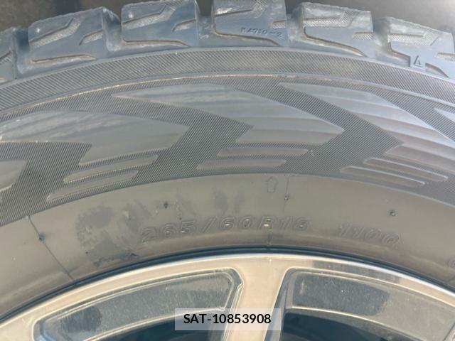 Toyota HILUX TRUCK 2022-01 8230326-6