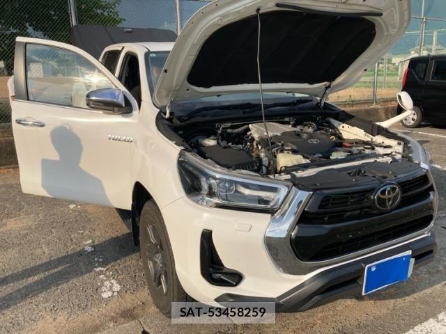 Toyota HILUX TRUCK 2023-09 8230329-1