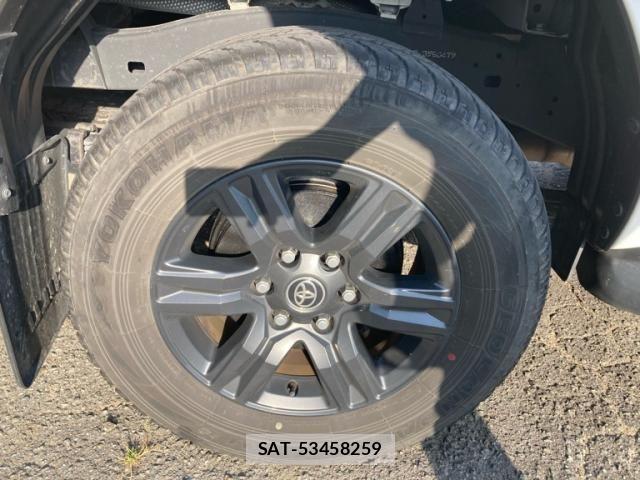 Toyota HILUX TRUCK 2023-09 8230329-5