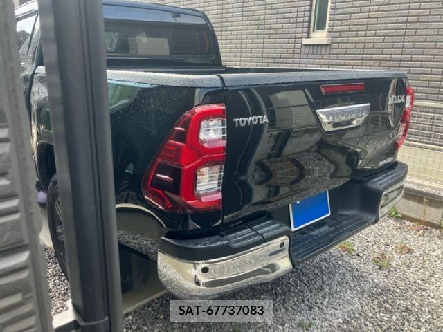 Toyota HILUX TRUCK 2023-03 8245418-9