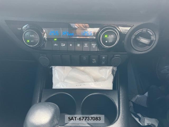 Toyota HILUX TRUCK 2023-03 8245418-21